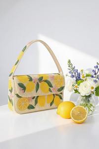 Bolso de Mano Bordado a Mano con Cuentas de Semillas, Diseño Floral Bohemio, Bolso de Hombro Personalizado con Cuentas y Borlas Coloridas - Product Image 5