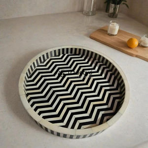 Bandeja Moderna Hecha a Mano con Incrustaciones de Hueso, Calidad Premium, Móvil, Decorativa, Disponible en Diferentes Tamaños y Formas - Product Image 1