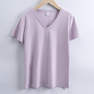 Camisetas Unisex con Cuello en V 100% Algodón, Logotipo Frontal Personalizado, Diseño Impreso, Anti-Pilling, Estilo Urbano, Corte Regular - Product Image 5