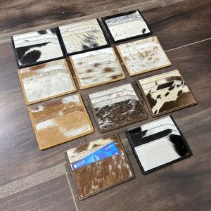 Venta superior Hombres y mujeres Elegante billetera delgada RFID Estuche para tarjetas múltiples de cuero de vaca personalizado con características de documentos Patrón personalizado - Product Image 4