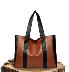 Sac fourre-tout classique pour femme en cuir véritable avec bandoulière marron, grande capacité, ouverture supérieure, sac décontracté pour usage quotidien, prêt à être expédié - Product Image 1