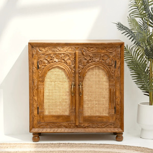 Buffet de salle à manger antique en bois de manguier massif sculpté à la main avec portes en rotin et rangements - Product Image 1