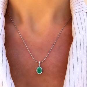 Pendentif ovale en argent avec émeraude naturelle authentique, bijou élégant en pierre précieuse verte, cadeau de pierre de naissance de mai pour femme - Product Image 2