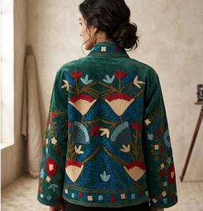 Chaqueta de Mujer de Terciopelo Floral Tejida a Mano con Bordado Suzani, Transpirable, con Forro de Algodón, para Todas las Temporadas, Regalo para Ella - Product Image 2