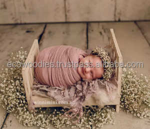 Modern Luxury Baby Wooden Bed Heart Shape Eco-Friendly Solid Wood Newborn Cot for Bedroom & Outdoor Use - Product Image 3