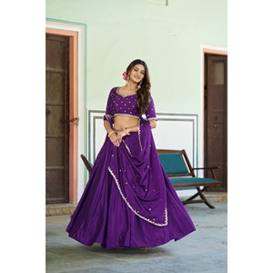 Lehenga Choli Morado de Chinon con Lentejuelas y Bordados Intrincados, Estilo Indio, Tallas XL, Diseño de Diseñador - Product Image 1