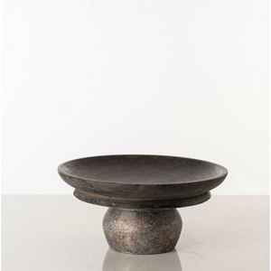 Vase artisanal Sellease, finition noire mate, gravure florale, fait main, bois, terre cuite, métal, forme circulaire, support élégant New York - Product Image 1