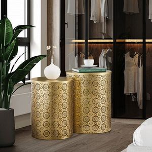 Mesa Auxiliar Metálica Chic con Acabado Dorado, Mueble de Diseño, Mesa Decorativa Elegante, Decoración Contemporánea para el Hogar, Espacio de Estar - Product Image 1