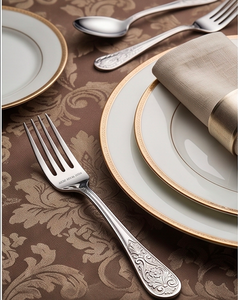 Tenedor de acero inoxidable con diseño barroco vintage en relieve, pulido a espejo, con diseño en relieve profundo, resistente al deslustre, para hotel y hogar. - Product Image 4
