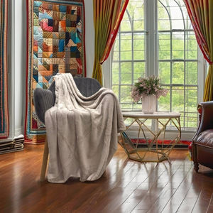 Manta de lana de seda 100% ultra cálida a granel al por mayor manta suave y acogedora con estampado de invierno - Product Image 5