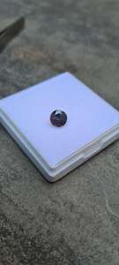 พลอยไพลินสีเขียวอมฟ้าทรงกลมเจียระไนแบบเหลี่ยมเพชร  ผ่านกระบวนการอบด้วยความร้อนตามธรรมชาติ พร้อมประกายรุ้ง - Product Image 6