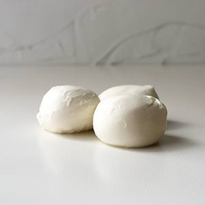 Proveedor Mayorista de Queso Mozzarella Fresco Premium que Ofrece las Mejores Tarifas para Distribuidores de Alimentos - Empaquetado a Granel y Procesamiento en Crudo - Product Image 5
