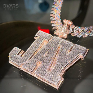 Pendentif personnalisé en moissanite VVS taille brillant, lettres de nom serties, plaque nominative, bijoux de rappeur, collier hip-hop bicolore en argent sterling 925 - Product Image 1