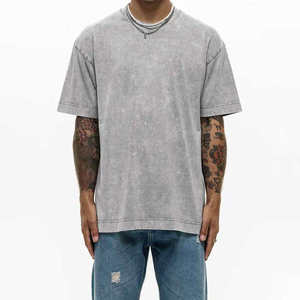 T-shirt en coton Pima à manches courtes et col rond, coupe ample, 260 g, été, 100 % coton, effet délavé - Product Image 1