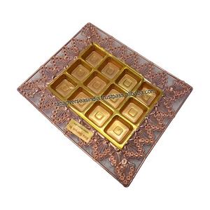 Vente en gros de dernier design Plateau en métal Plateau de service luxueux au chocolat et aux sucreries Parfait pour les fêtes, les vacances et plus encore - Product Image 4