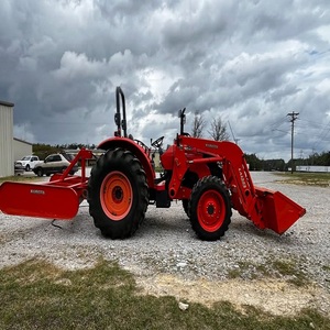Tracteur agricole Kubota M8540 4x4 avec moteur diesel puissant et boîte de vitesses robuste pour des opérations agricoles de haute performance - Product Image 3