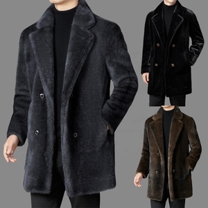 Manteau en fourrure pour homme - un élégant manteau d'hiver mi-long avec col en fourrure et design réversible en zibeline - Product Image 4