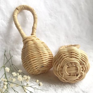 Sonajero de madera de ratán para mordedor de bebé o jugar gimnasio juguetes colgantes forma de pera de mimbre sonajeros de campana para sacudir la mano - Product Image 6