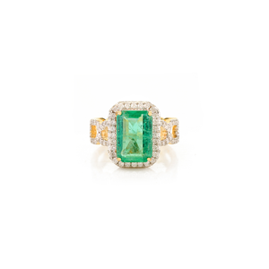 Piedra Preciosa Personalizada de 3.17ct. Anillo de Diseño Único con Esmeralda Zambiana y Diamantes, Joyería Audaz en Oro Amarillo Puro de 18K - Product Image 1