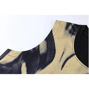 Ensemble d'uniformes de basketball personnalisés avec impression graphique flamme, maillot de basketball entièrement sublimé pour hommes, vêtements de sport d'entraînement d'équipe à séchage rapide - Product Image 5