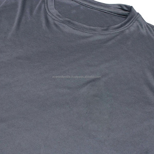 T-shirt en jersey pour homme, couleur grise, coton, col rond décontracté, manches courtes, motif uni, respirant, coupe régulière, imprimé, été - Product Image 4