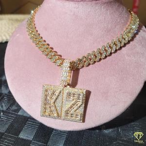 Collar con colgante de diamante moissanita estilo hip hop  "KZ" con cadena cubana chapada en oro, joyería para hombre - Product Image 3