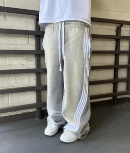 Pantalones Deportivos Personalizados con Logotipo, Diseño a Rayas en Contraste, Corte Recto Informal, Holgados, Extra Grandes para Hombre, Pantalones Deportivos Gruesos y Holgados - Product Image 4