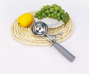 Cuchara para helado con mango de plástico, acero inoxidable, mango de colores, botón de presión suave, cucharas y apiladores de helado ecológicos de metal y plástico - Product Image 3