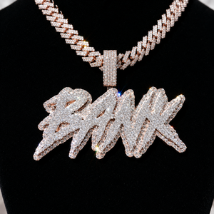 Pendentif Lettre Moissanite en Argent Sterling Plaqué Or Rose Entièrement Sertie de Moissanites, Collier Hip Hop, Vente en Gros, Fournisseur - Product Image 1