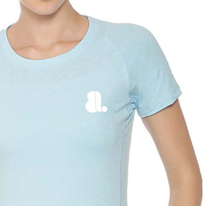 Camiseta de Manga Corta con Cuello Redondo Azul Claro para Mujer, Logotipo, Corte Regular, Informal, 100% Algodón Orgánico, Transpirable, Ecológica, Verano - Product Image 4