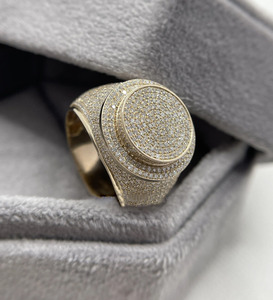 Bague de mariage pour homme en or jaune, style hip-hop, avec grappe de moissanite glacée, grande taille, personnalisée, en argent sterling plaqué rhodium - Product Image 3