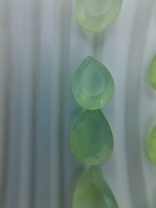 Prehnite พลอยนิลลูกแพร์ตัดหลวมอัญมณีทำฟรีขนาดราจาสถานกำเนิด - Product Image 2