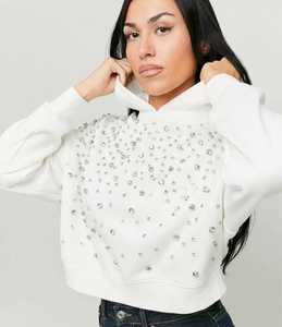 Sweat-shirt court en molleton premium pour femme, personnalisé, entièrement orné de pierres scintillantes, vente en gros - Product Image 5