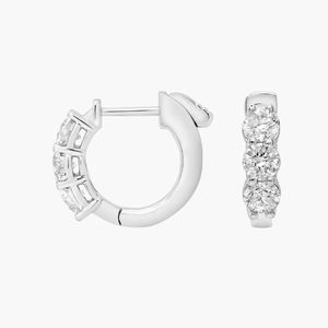 Pendientes de Aro Huggie de Oro Blanco de 14K con Diamantes Cultivados en Laboratorio de Corte Redondo - Product Image 3