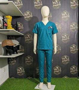 Conjunto de Uniformes Médicos Unisex Personalizables con Bolsillos, Estetoscopio y Detector de Agujas para Profesionales Médicos - Product Image 4