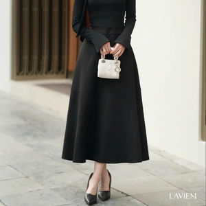 Elegante Minifalda Negra de Línea A para Mujer |   Falda Muse para un Estilo Casual Diario y Versátil |   LAVIEM - Product Image 3