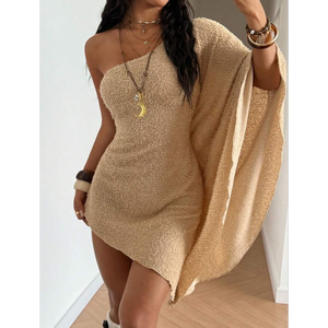 Vestido Mini Asimétrico de Un Solo Hombro con Textura de Punto y Manga Tipo Capa - Product Image 1