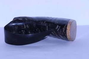 Authentique Chope à Boire Viking en Corne de Buffle Naturelle, Finition Noire Polie, Style Guerrier Nordique, Faite à la Main, pour Hydromel et Bière - Product Image 5