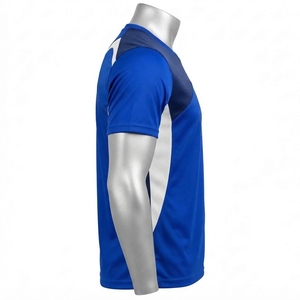 Camiseta para hombre diseñada con tela transpirable, tacto suave, corte regular, mangas cortas, costuras resistentes y construcción cómoda. - Product Image 4