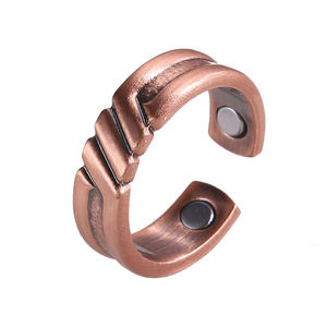 Anillo de Cobre Puro Vintage Ajustable con Diseño de Rayas Diagonales en Chevron, Anillo de Dedo de Cobre Sólido con Borde Plano - Product Image 1