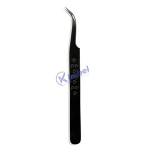 Pince à épiler professionnelle antistatique en acier inoxydable à pointe en fibre de 45 degrés, 12 cm, noire, pour extensions de cils, design en forme de cœur, marque privée - Product Image 6