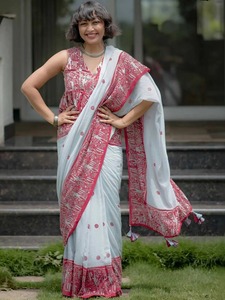Sari en polyester imprimé pour femme, idéal pour Diwali, séchage rapide, sans plis, tenue décontractée pour fêtes, vêtement ethnique élégant à drapé fluide - Product Image 4
