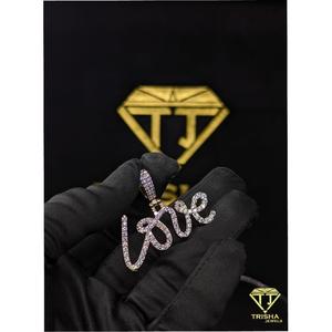 Colgante personalizado con la palabra 'LOVE' en plata de ley 925 con diamantes de moissanita, joyería con incrustaciones de diamantes, regalo de San Valentín de Trisha Jewels - Product Image 2