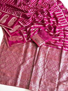 Sari de mariage traditionnel pour femmes, design ethnique, en satin de soie indien, infroissable et à séchage rapide - Product Image 3