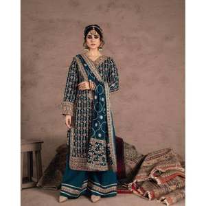 Salwar Kameez de Algodón LC de Diseño Exclusivo con Estampado a Mano para Fiestas, Incluye Top, Pantalón y Dupatta - Product Image 6