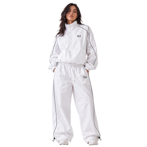 Coupe-vent utilitaire unisexe personnalisé en nylon imperméable avec empiècements en maille et passepoil contrastant, survêtement léger style streetwear, logo personnalisé - Product Image 1