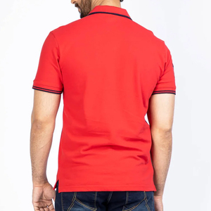 Polo de Manga Corta Rojo para Hombre, Corte Regular, Color Sólido, Ribete en Contraste, Estilo Casual, Cuello Camisero, Tejido de Algodón - Product Image 4