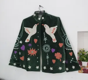 Chaqueta Bordada de Terciopelo Verde Oscuro Hecha a Mano para Mujer, Estilo Boho Chic, Cárdigan Abierto por Delante, Abrigo Kimono Cálido para Invierno - Product Image 2