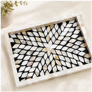 Plateau de service décoratif moderne en bois et résine noire, incrusté de nacre, fait main, de luxe, pour table basse ou mariage - Product Image 1