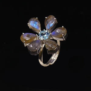 Anillo Clásico de Plata de Ley 925 con Piedra Lunar Blanca Arcoíris y Topacio Azul para Mujer, Ideal para Fiestas - Product Image 1